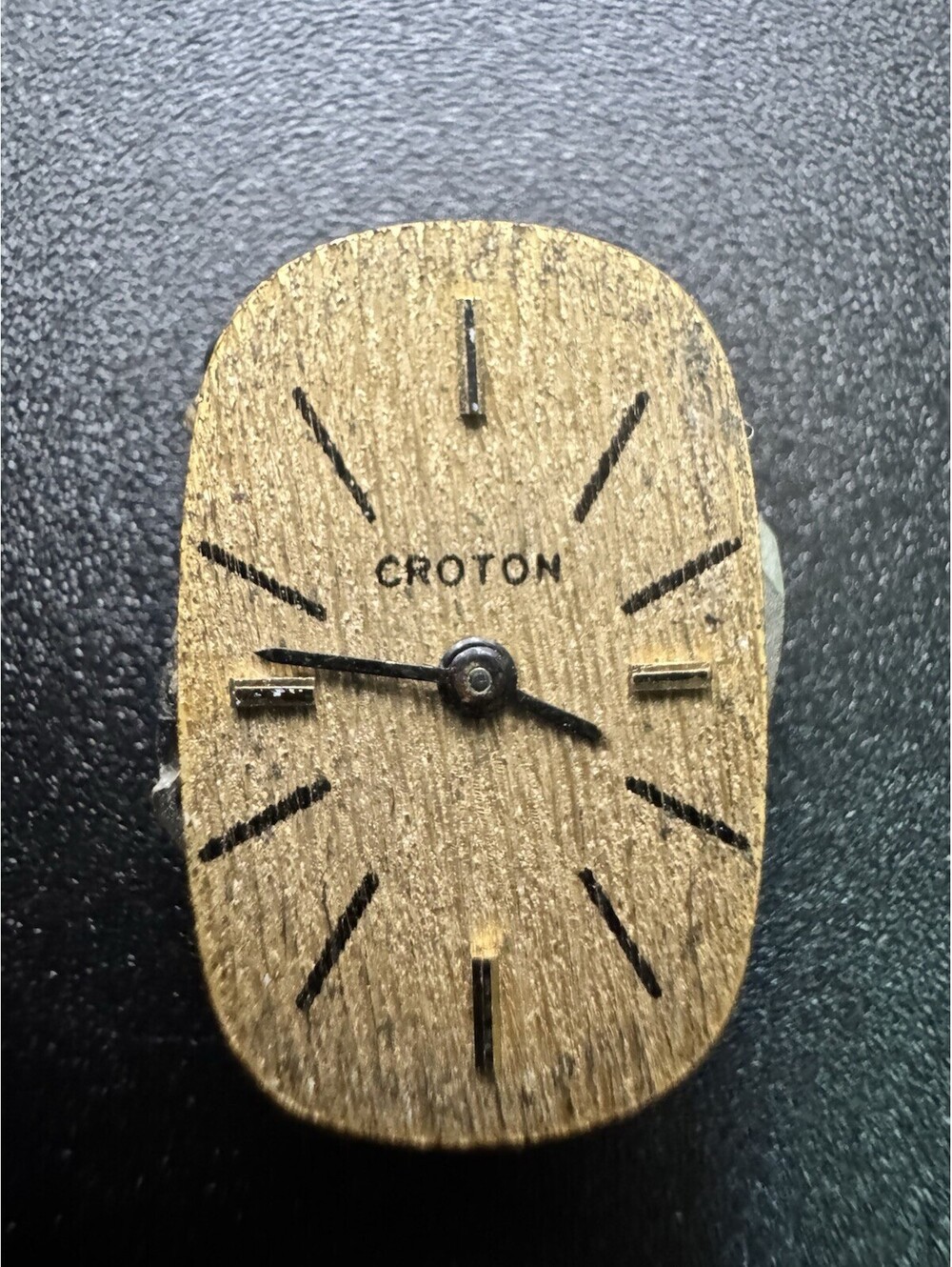 Croton Vintage Oval Watch Movement Gold Linen Dial Parts Repair 6620 Untested
